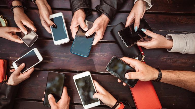 İnternet çoğunlukla mesajlaşmak için kullanılıyor