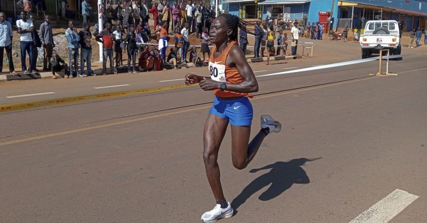 Sevgilisi tarafından yakılan Ugandalı Olimpiyat sporcusu hayatını kaybetti