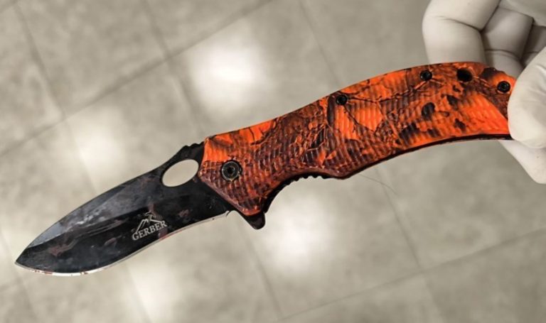 Esnaf ile müşteriler arasında bıçaklı kavga: 7 kişi yaralandı – Son Dakika Türkiye Haberleri