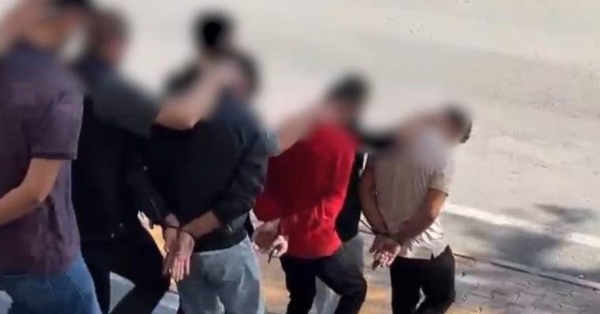 Arsaları ucuza satma vaadiyle vatandaşı dolandıran 7 şüpheliden 3’ü tutuklandı – Son Dakika Türkiye Haberleri
