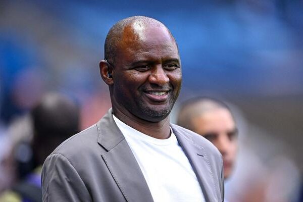 Patrick Vieira, İtalya Serie A takımı Cenova'nın yeni teknik direktörü oldu