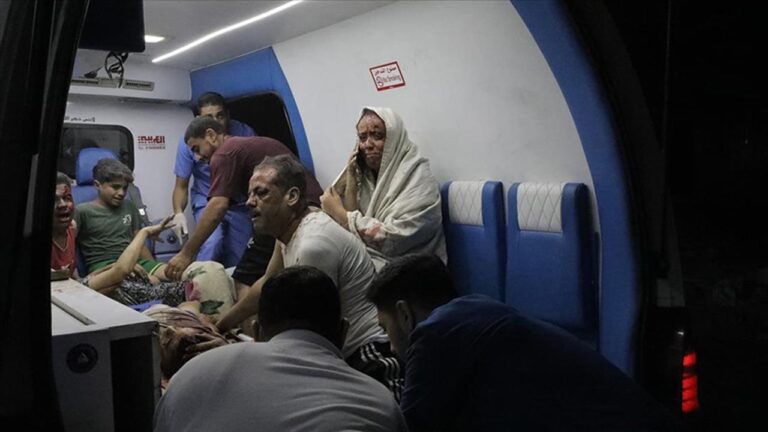 İsrail'in soykırım saldırılarında son 12 saatte 112 Filistinli hayatını kaybetti