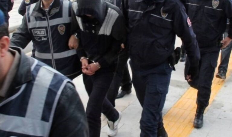 Erzincan'da silah ticareti ve nitelikli dolandırıcılık operasyonu: 15 tutuklu! – Türkiye'den son dakika haberleri