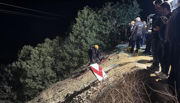 Siva’da korkunç bir kazada hayatını kaybeden 4 kişinin cesetleri zar zor kaldırıldı