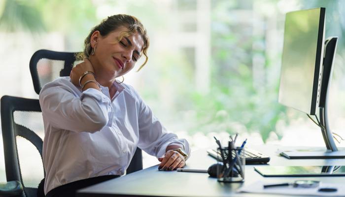 Dijital çağın sessiz tehdidi: Pozisyon bozuklukları boynun sağlığını tehdit ediyor!