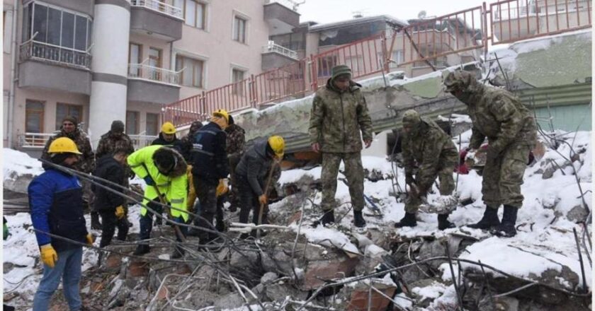 Malatya’daki Hakimbey Apartmanı davasında 4 sanığa hapis cezası verildi, 78 kişi hayatını kaybetmişti.