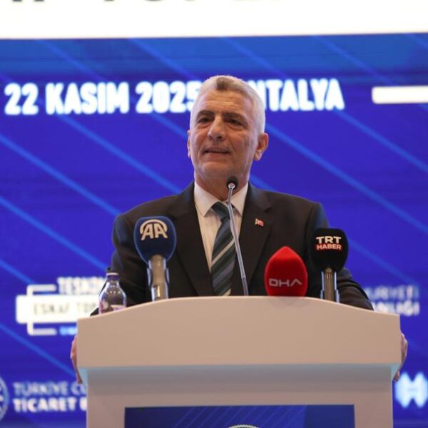 Ticaret Bakanı Ömer Bolat: “Esnaf Kredileri 148 Milyar Liraya Yükseldi”